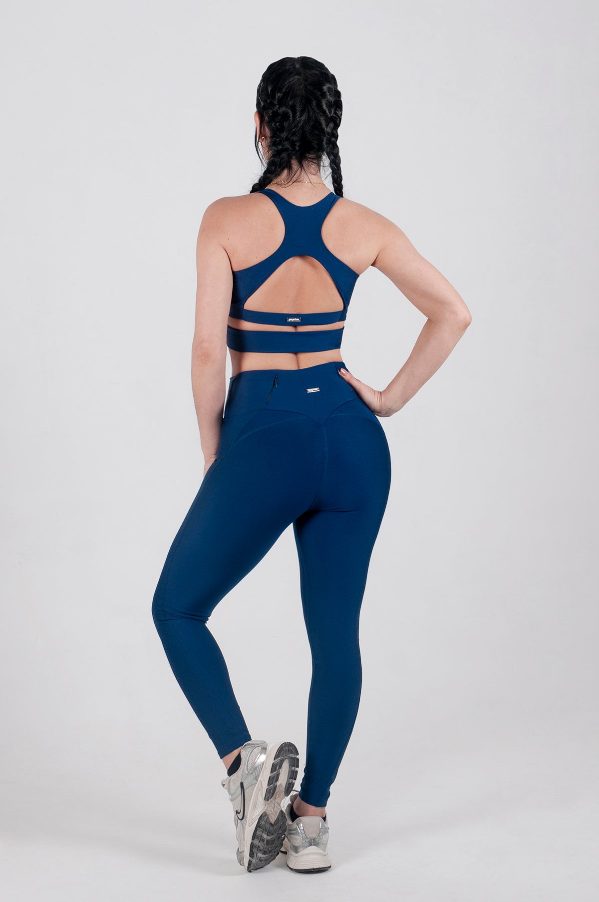 Set Milán